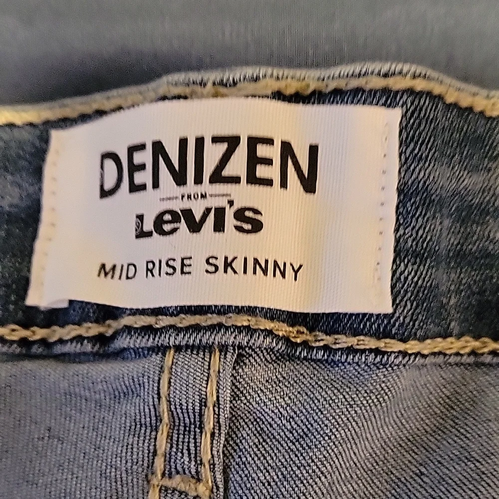 Levis Denizen mid rise skinny medium wash jeans - Picture 4 of 7